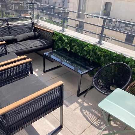 Superbe Apt, Parking Gratuit, Proche Ligne 13&14, Ideal Famille & Vue Montmartre ! Apartment Saint-Ouen  Ngoại thất bức ảnh